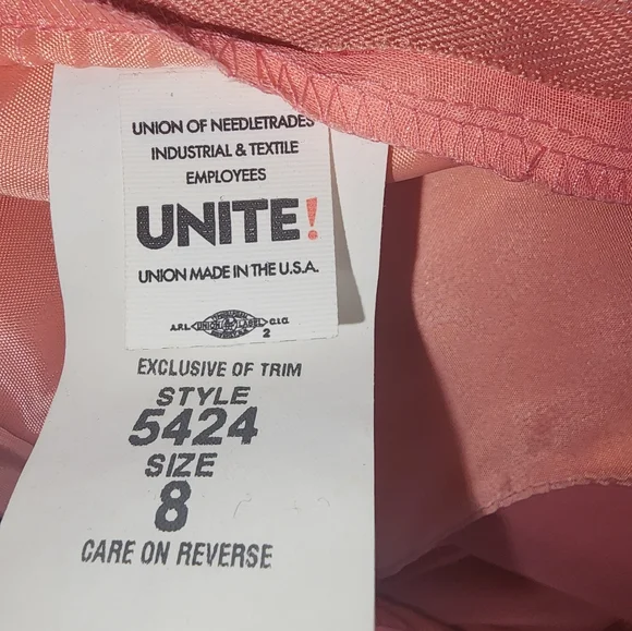 Silhouette's Gown Sleeveless Floor Length Coral Size 8 - Picture 8 of 13